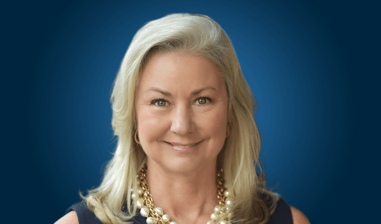 Elizabeth Hoemeke Photo