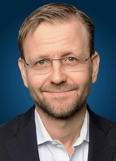Fredrik-Naslund-390x540-BLUE